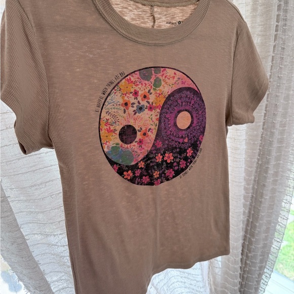 NATURAL LIFE Taupe Short Sleeve Tee with Floral Yin Yang Graphic - Picture 7 of 9